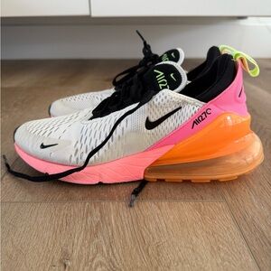 Women’s Nike air max 270 summit white sunset size 8.5